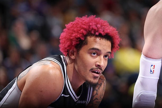 Scotto：联盟消息人士透露，菲尼克斯太阳队是众多询问马刺队前锋杰里米·索汉的