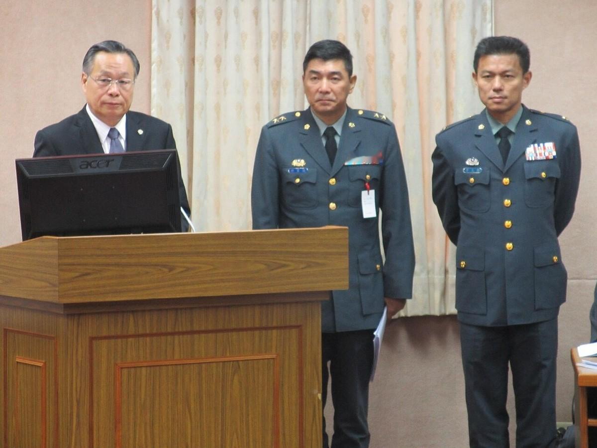 台湾回归在即！问题来了，当部队开始登陆，履行接管台湾的责任时，台湾还有30万武装
