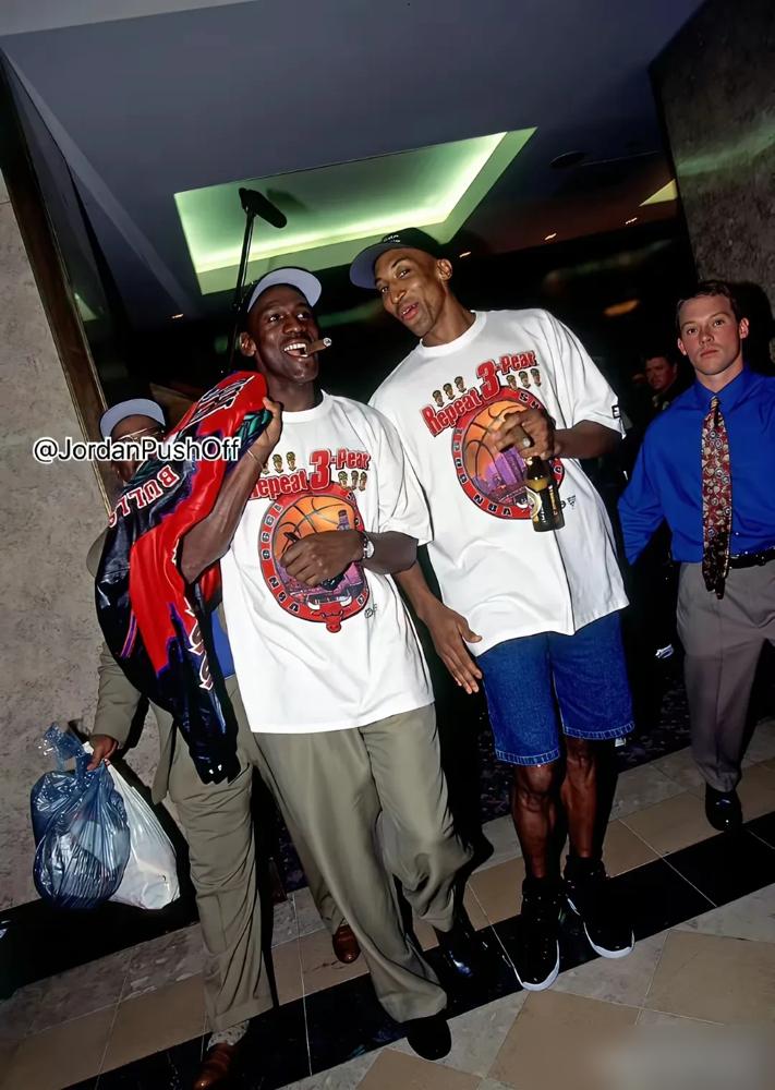 乔丹和皮蓬这对公牛王朝双子星，彻底闹掰了？
早在90年代就埋下伏笔。1991年