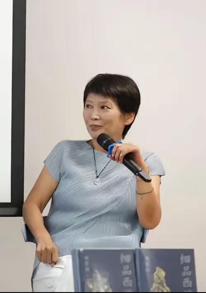 “一夫一妻制度是违反人性的，95%的人生病，都是因为欲望得不到满足！”北京中医药