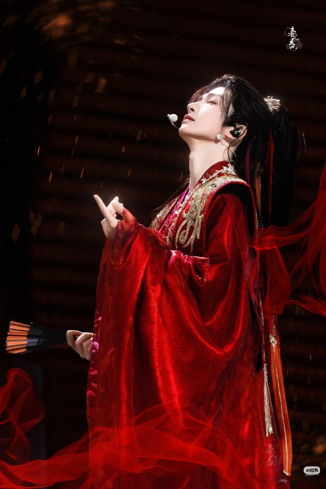 抽象和国风都是刘宇的舒适区我来到你的家乡 这段我也就反复刷了几十遍！刘宇在排档打