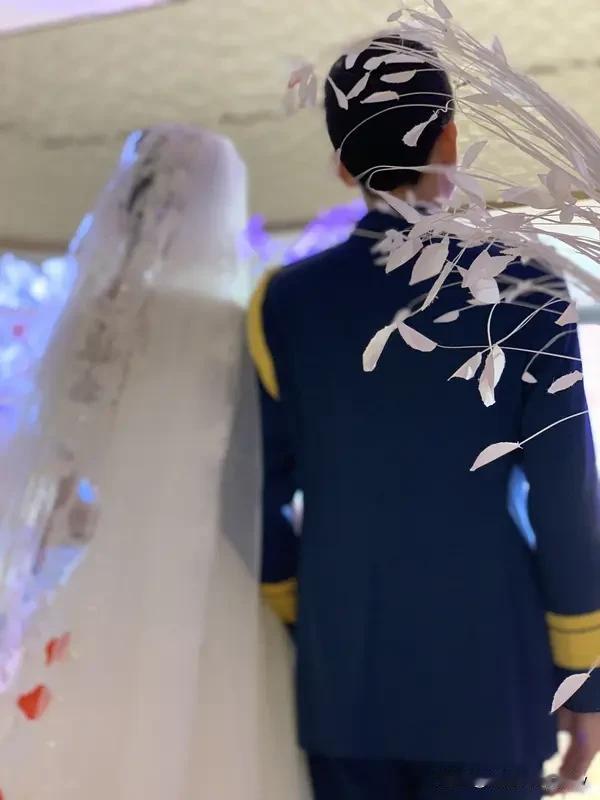 睡别人老婆这事儿，代价可不小。从法律层面看，一般自愿发生关系虽不构成刑事犯罪，但