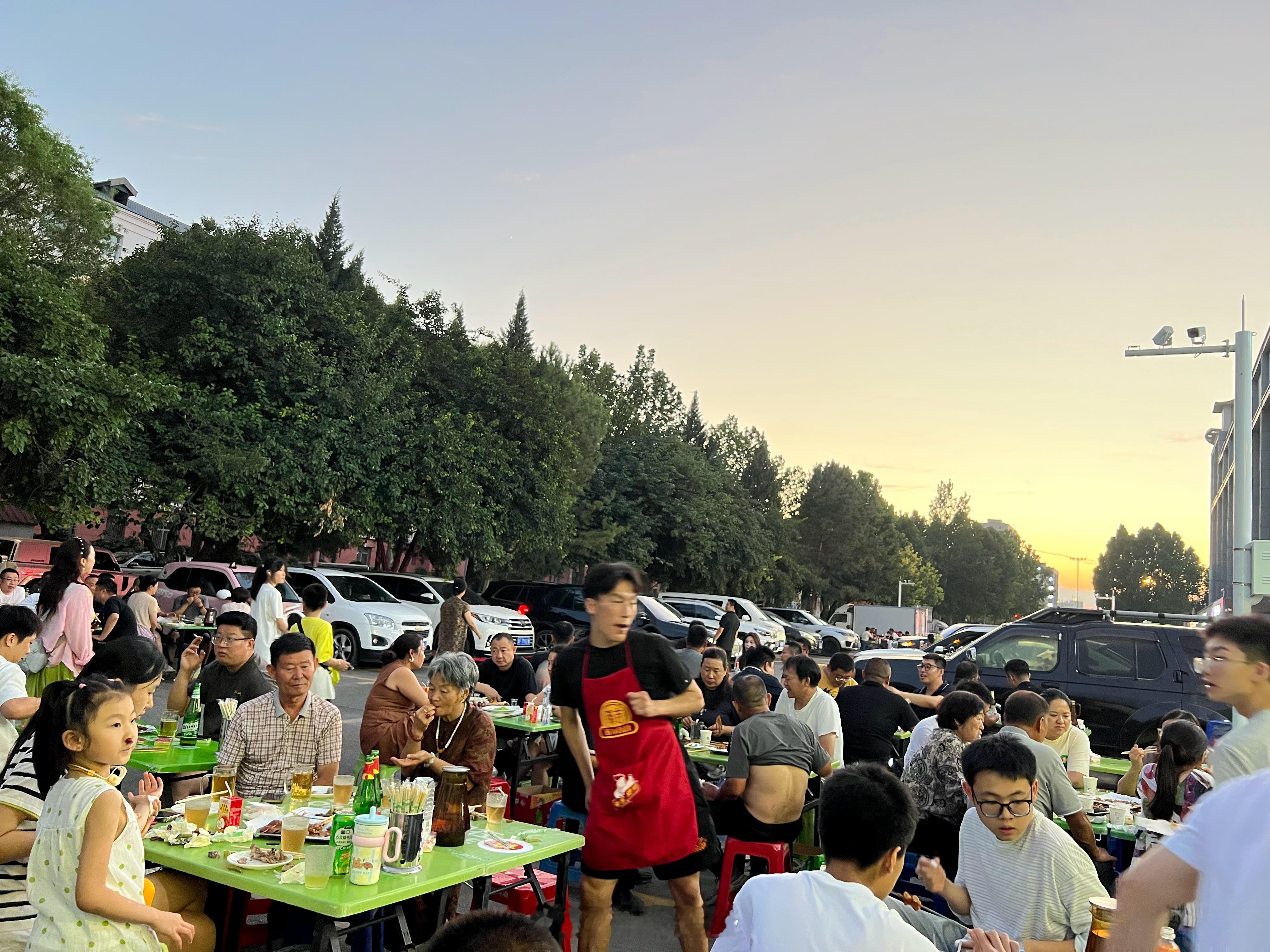 等半天了天也没黑串儿也没来饿到昏厥