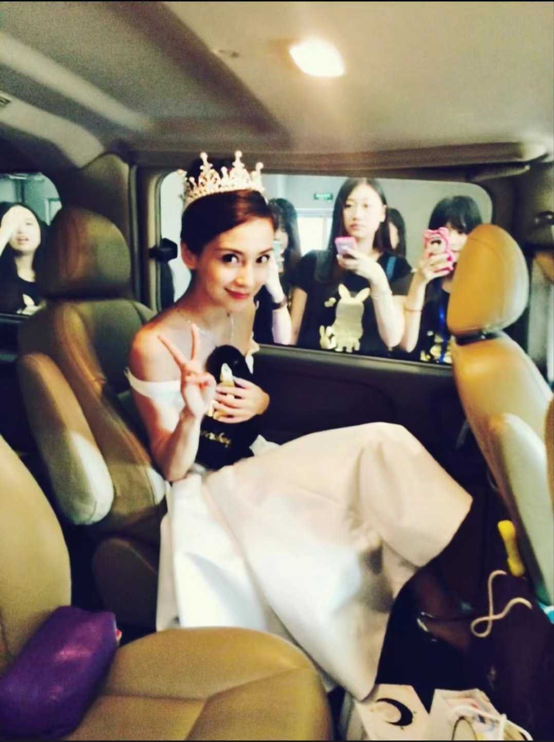 angelababy angelababy “你既是那美丽的日出，美好而又干净，
