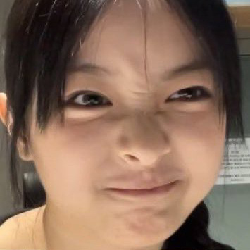 ฅ•̀∀•́ฅ 💬*Hanni ​​​