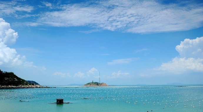 暖冬小岛｜广东·南澳岛，它是绝美的画中海岛，缓缓转动的风车、海边屹立的灯塔，犹如