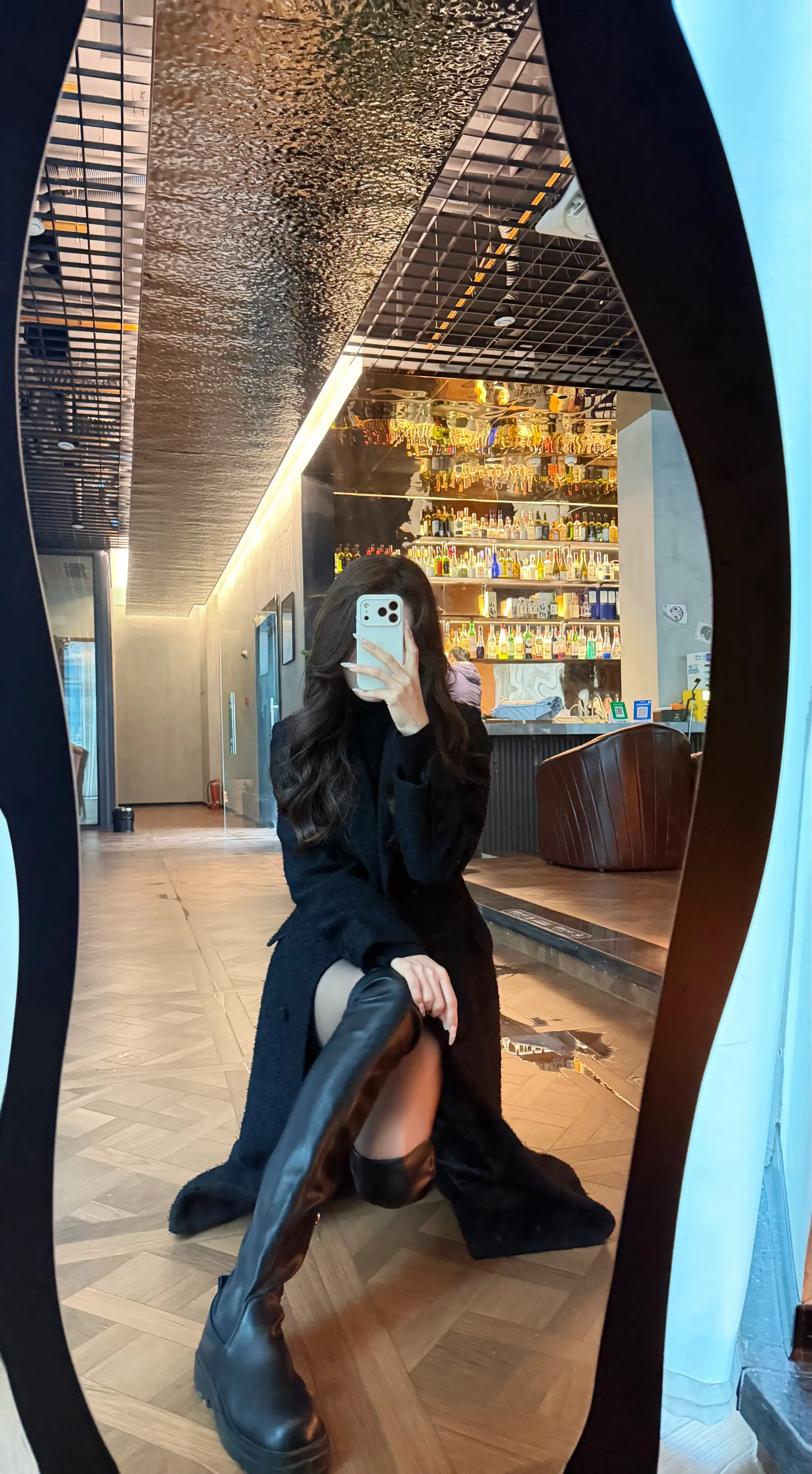 你别骗我了呗 我都40了 我都有老人味儿了 打电话都开免提了 你还骗我