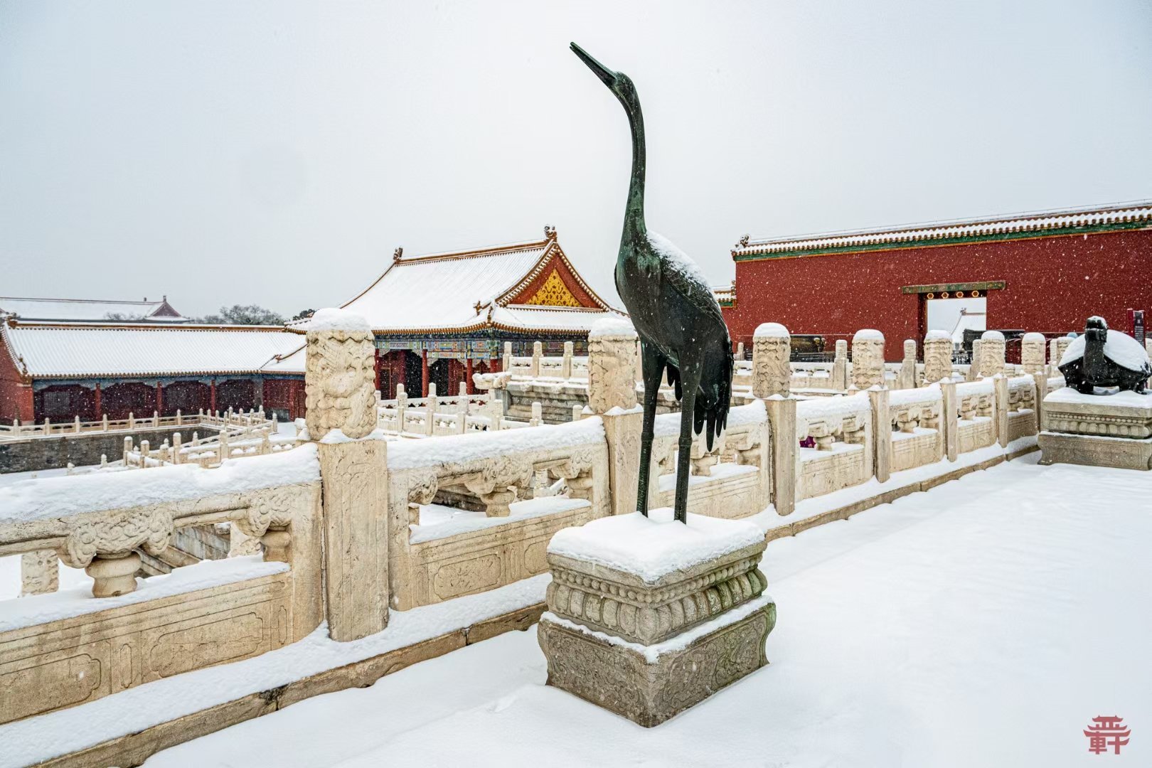 希望北京来一场像样的雪，年前有点悬了。 北京下雪又是大力出奇迹  北京多区下雪啦