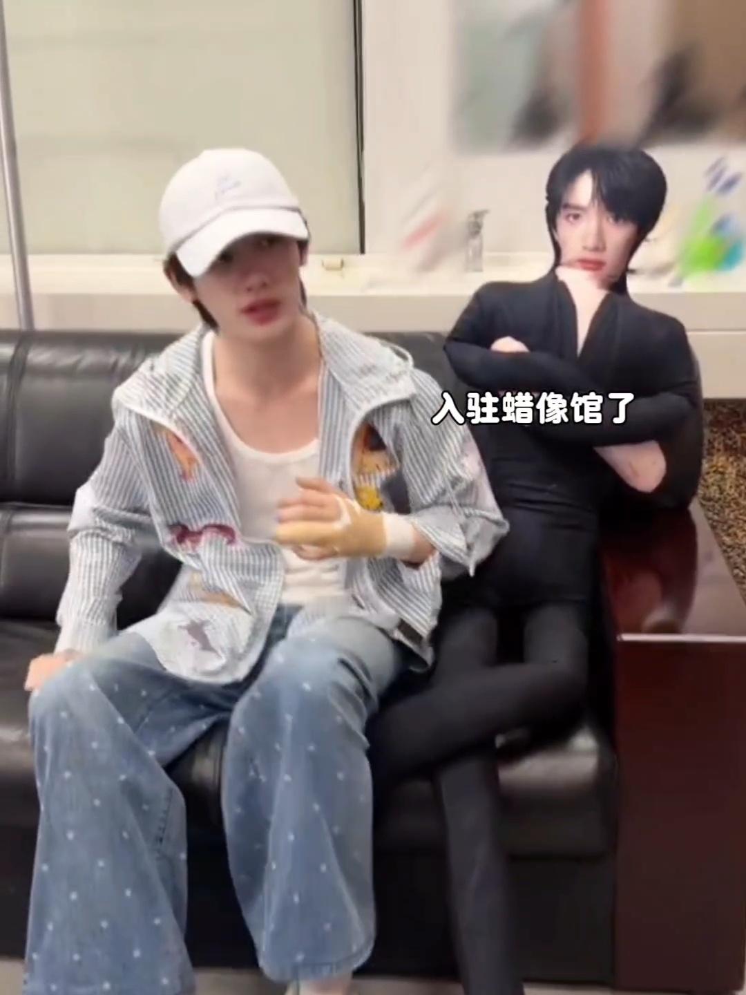 笑的我好崩溃、、 ​​​
