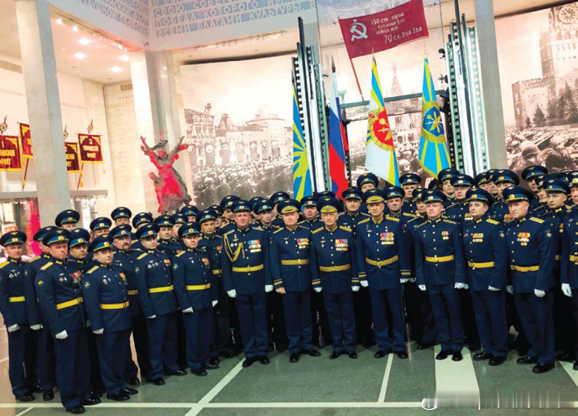 2019年12月23日俄罗斯空军司令С.В.Дронов多罗诺夫和远程航空兵司令