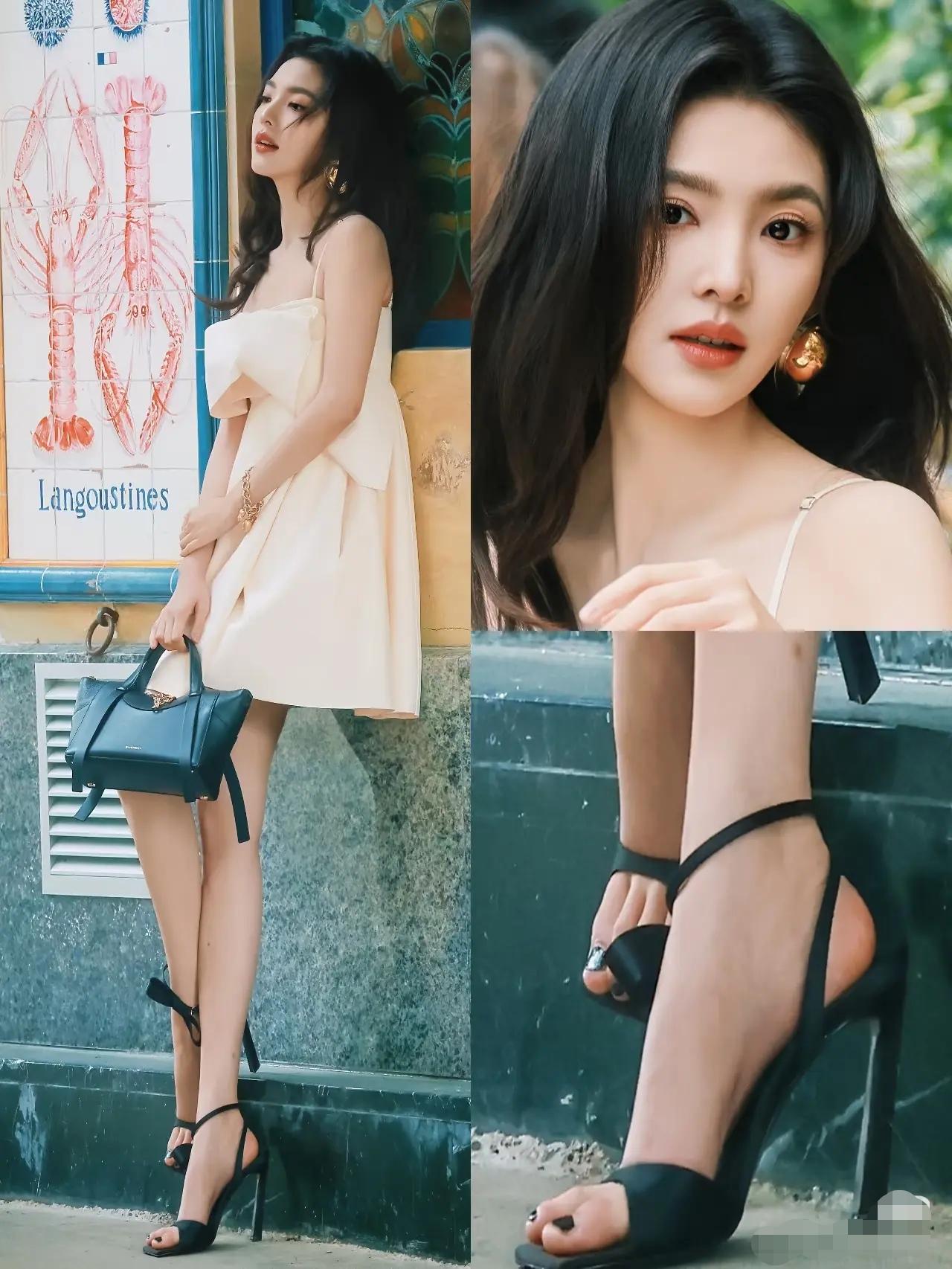 黑色指甲油好性感。