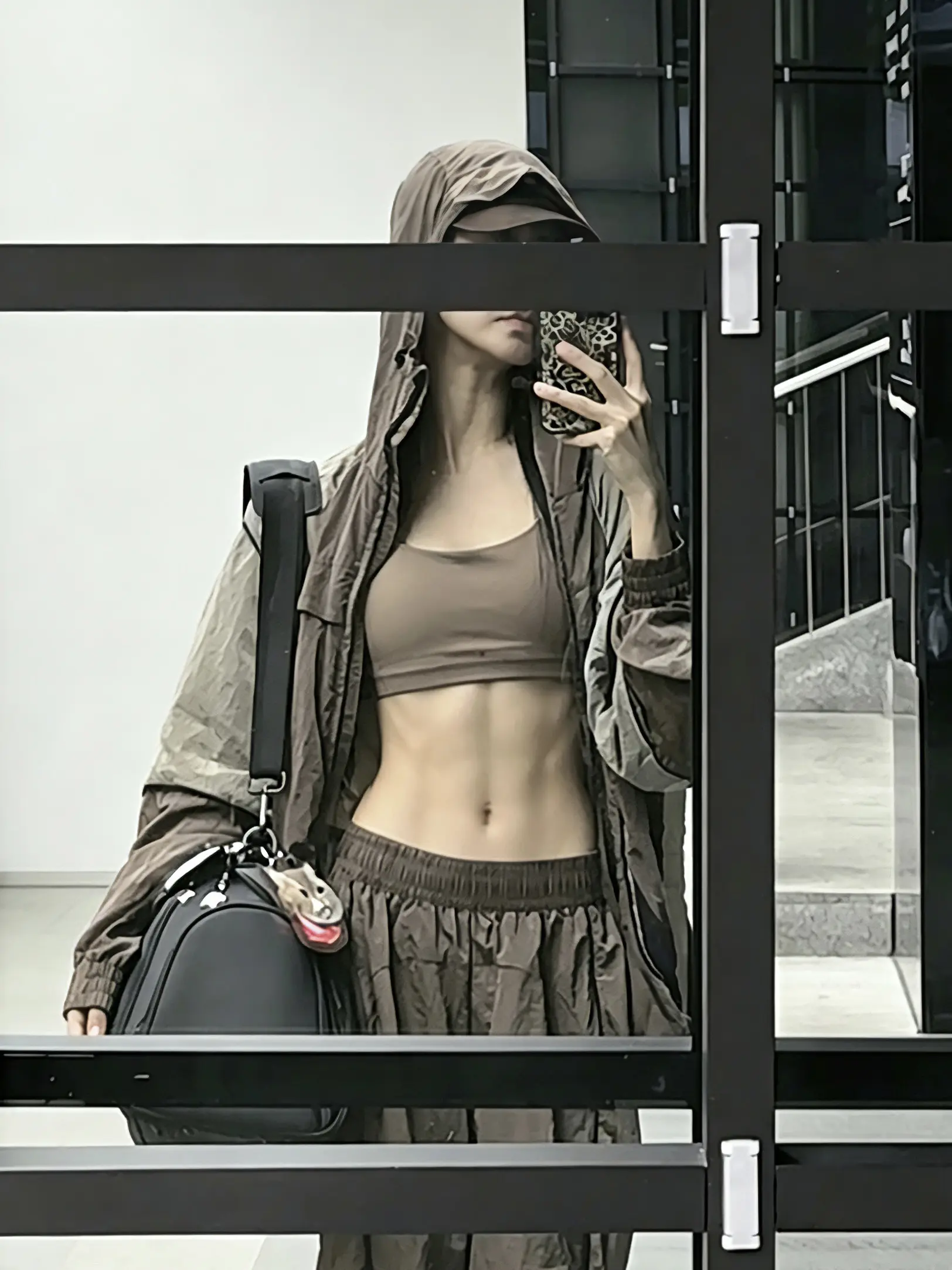 见人不如健身。