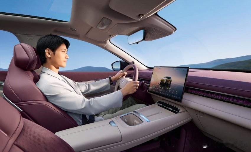 它有630km的纯电长续航，这是什么概念？相当于能从城市这头开到那头好几个来回。