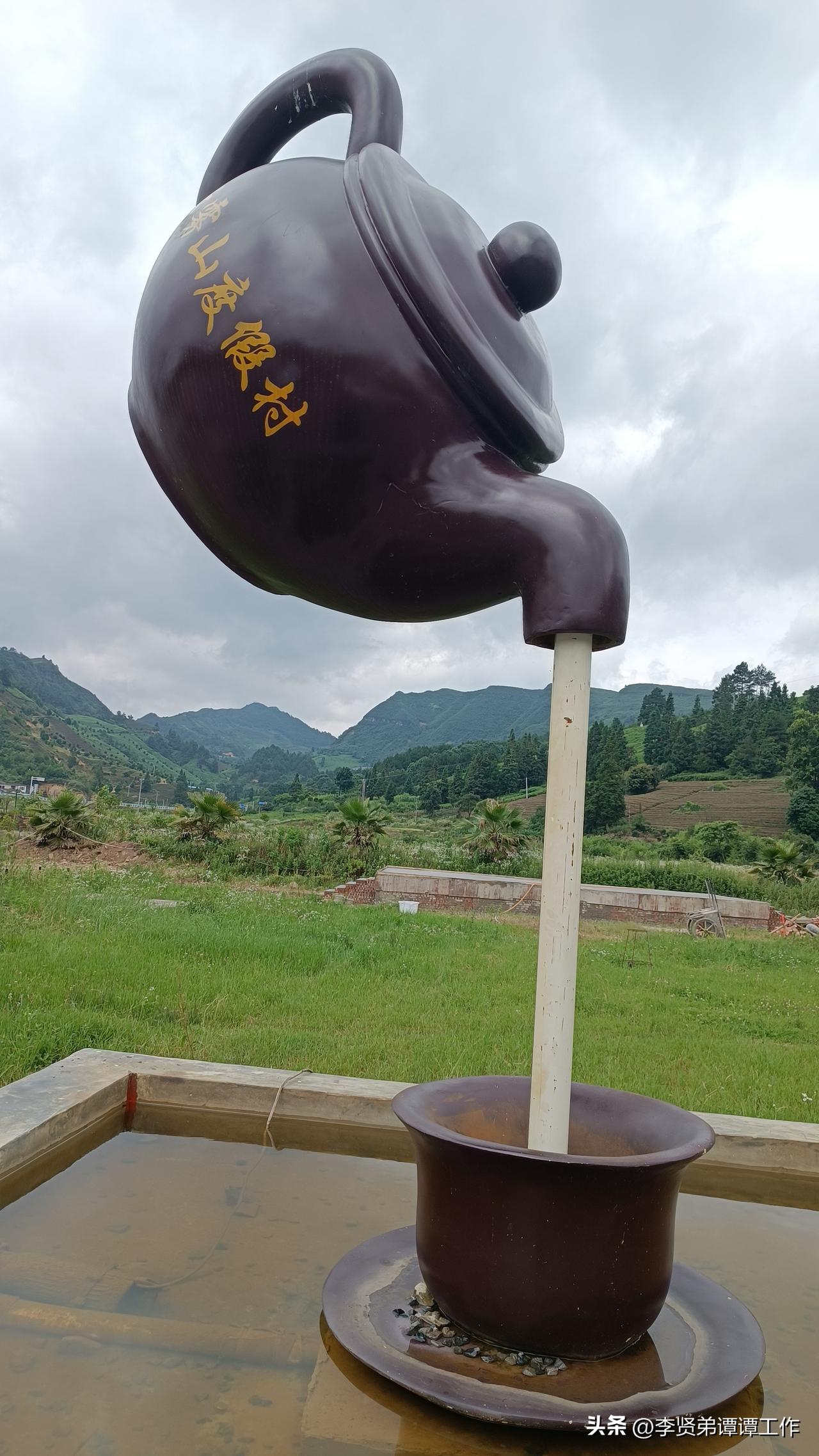 可以分享一张你拍的天空美照吗天降葫芦！天空之外，相得益彰
