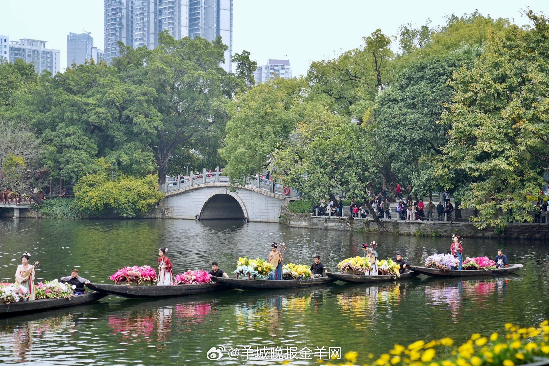 #早安#不冒进也不松懈，不紧绷也不放纵，给人生留点余地，才能迎接更多出其不意的惊