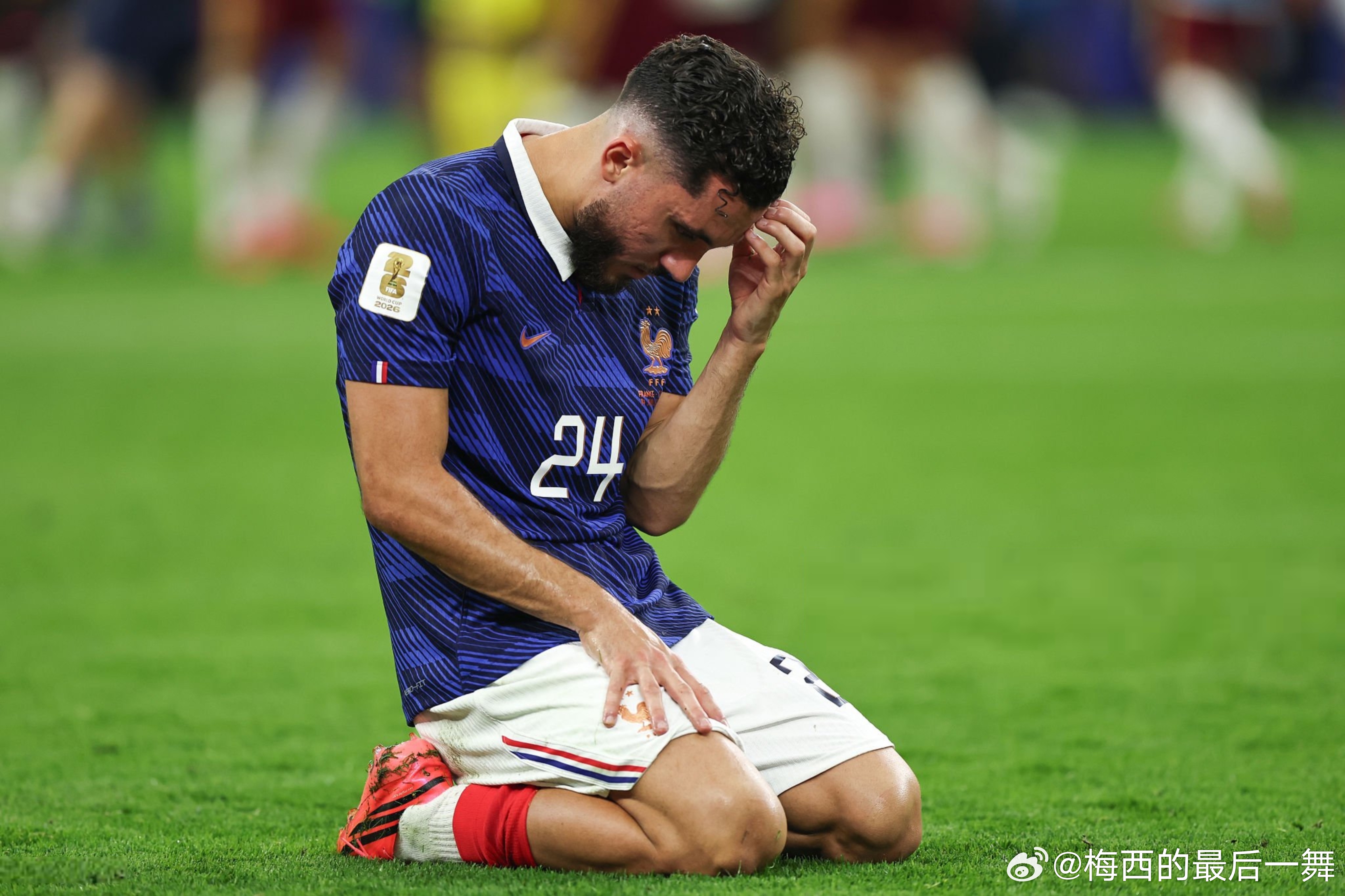 半决赛悬念全无，西班牙2-0轻松击溃法国，率先锁定决赛席位。两人11次交锋，亚马