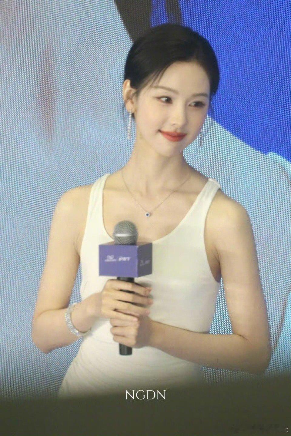哇哦🎉又看到陈都灵姐姐啦～[心][心][心][心][心][心] ​​​