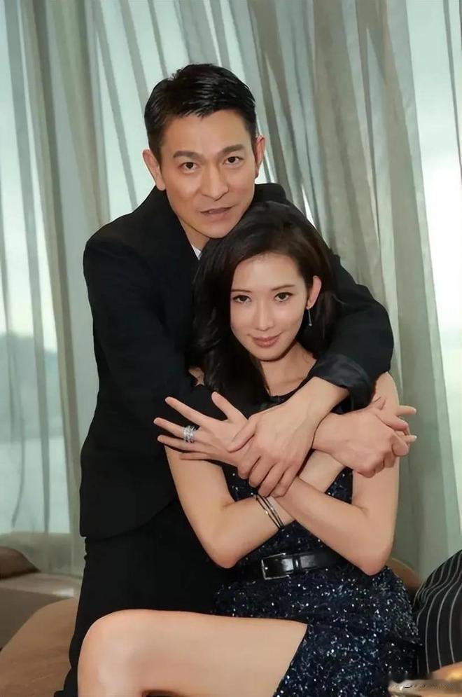 2019年，林志玲大婚，唯独没请刘德华，刘德华生气地问她:“我们认识了6年，为何