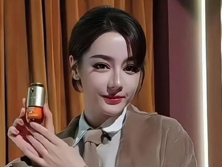 迪丽热巴的脸怎么成这样了 