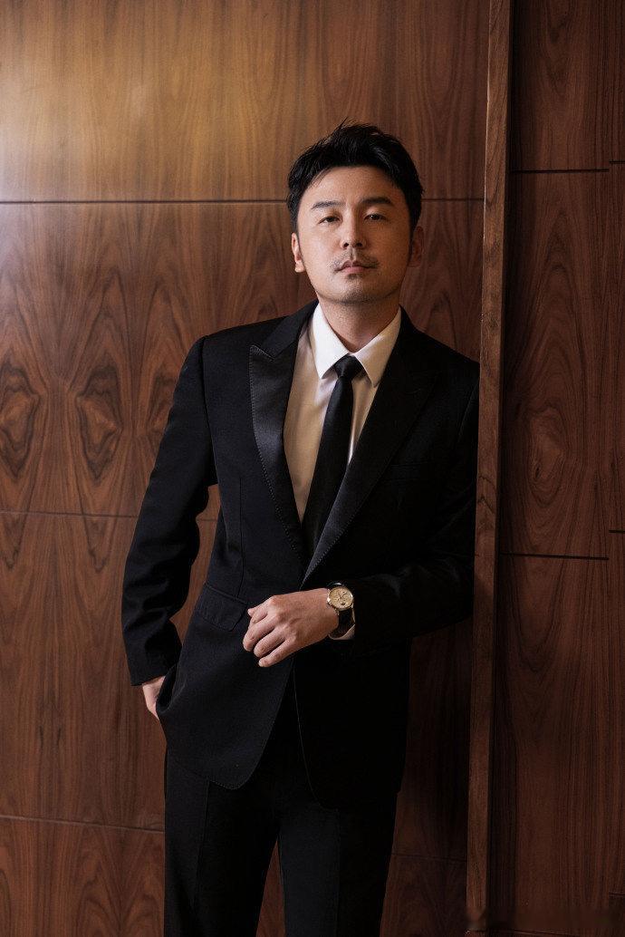 雷佳音开年头一单  新年开工第一单，甜度全靠雷佳音扛！短片里，他作为“001 号