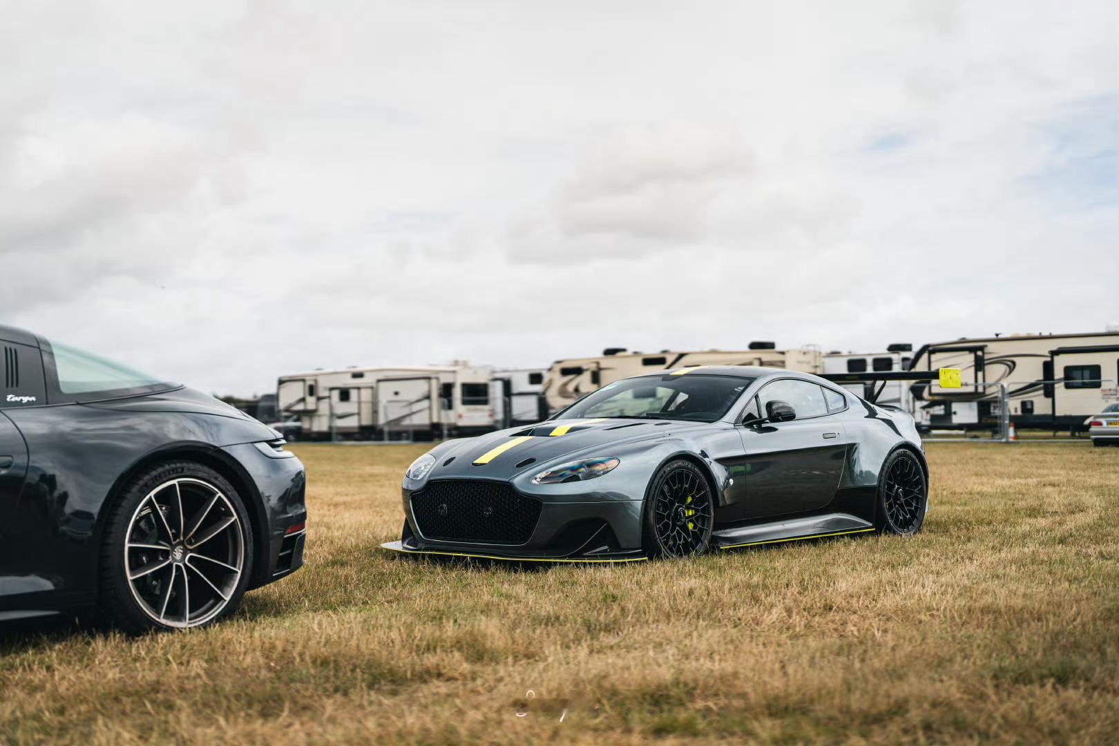 汽车 马丁AMR部门为致敬Vantage GTE在2017年夺得冠军所打造的车型