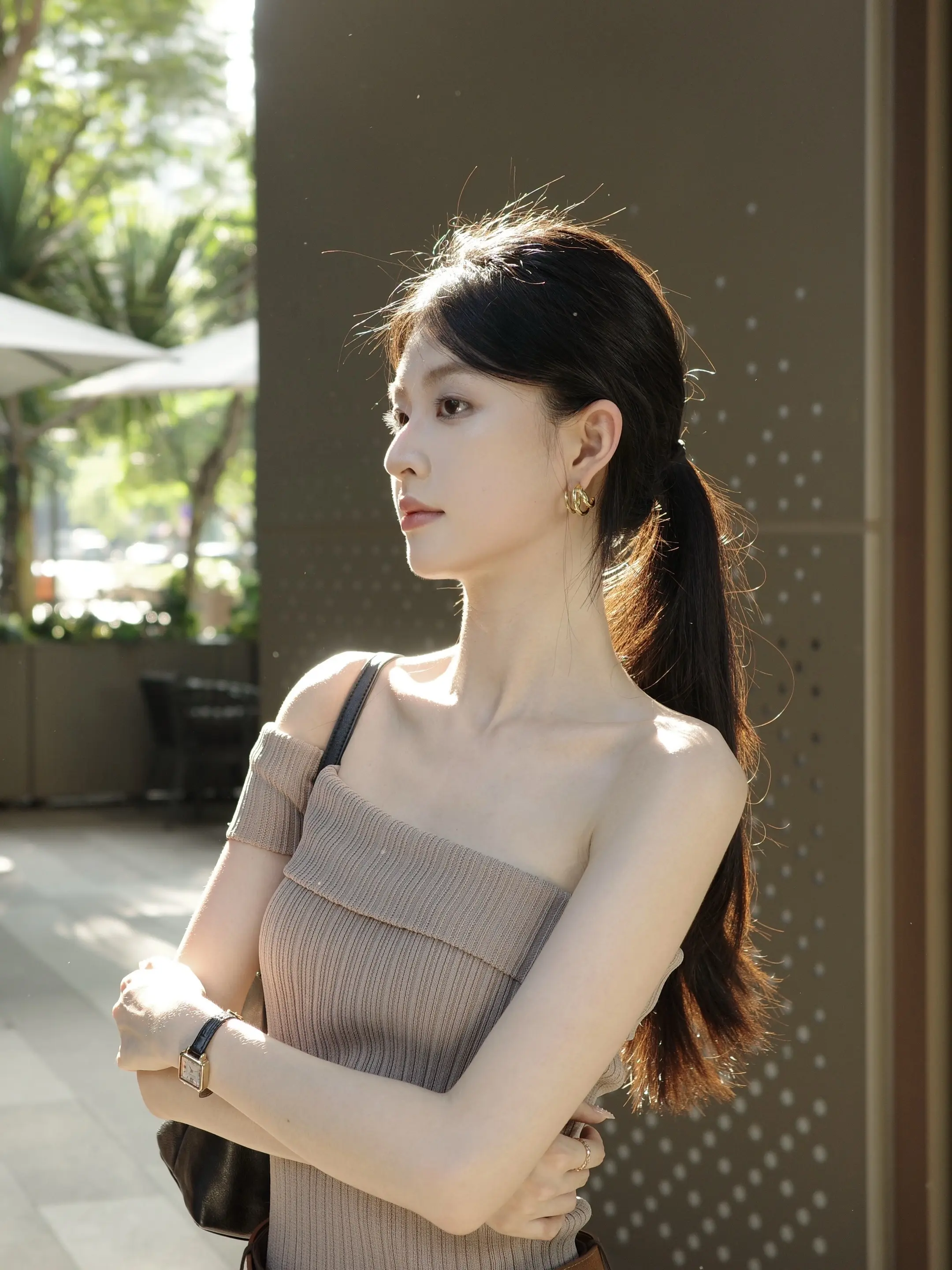 向左 侧身 半躺