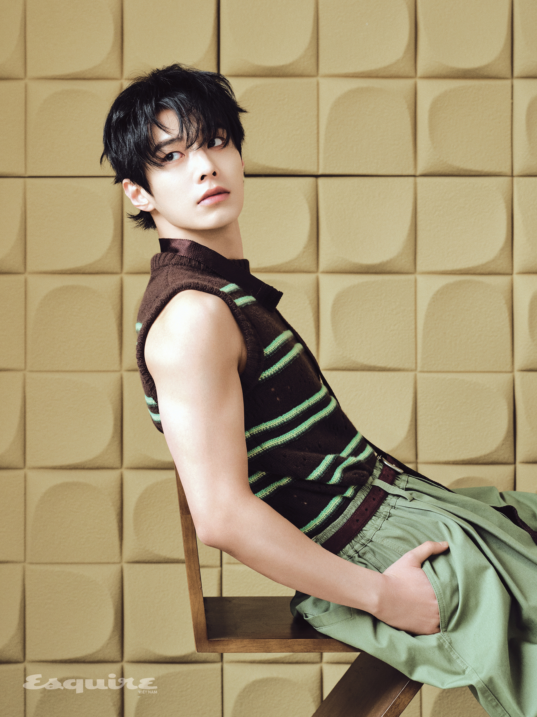 何与越南版时尚先生开季封面时尚灵感解读 何与《Esquire》越南版三月开季刊封