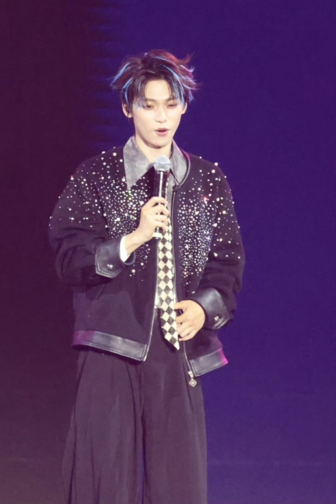 能说吗？这生图比一些韩国男爱豆都帅了吧