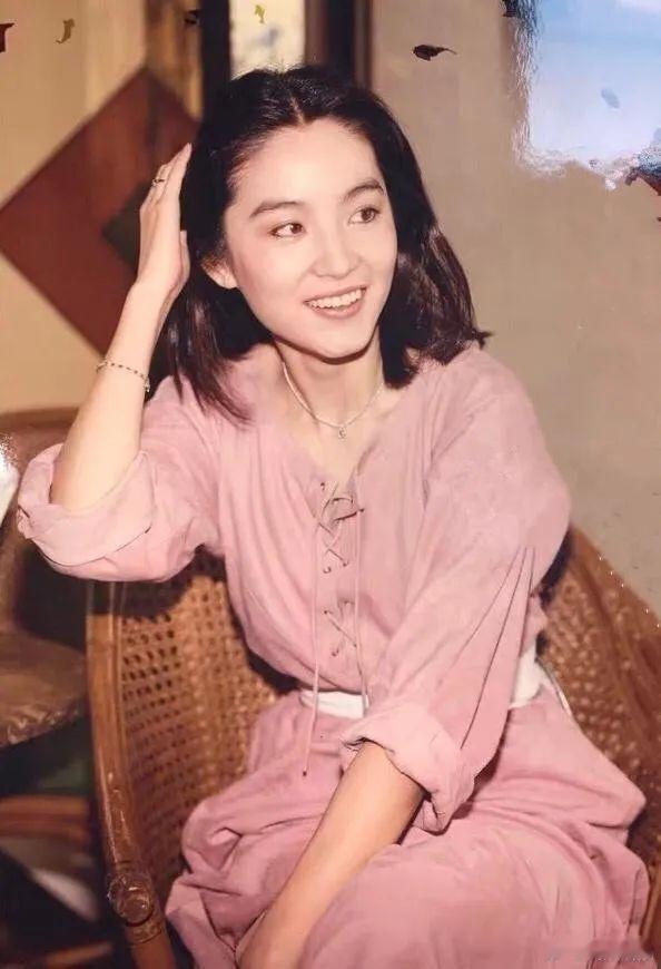 年轻时候的林青霞太美了吧！ ​​​