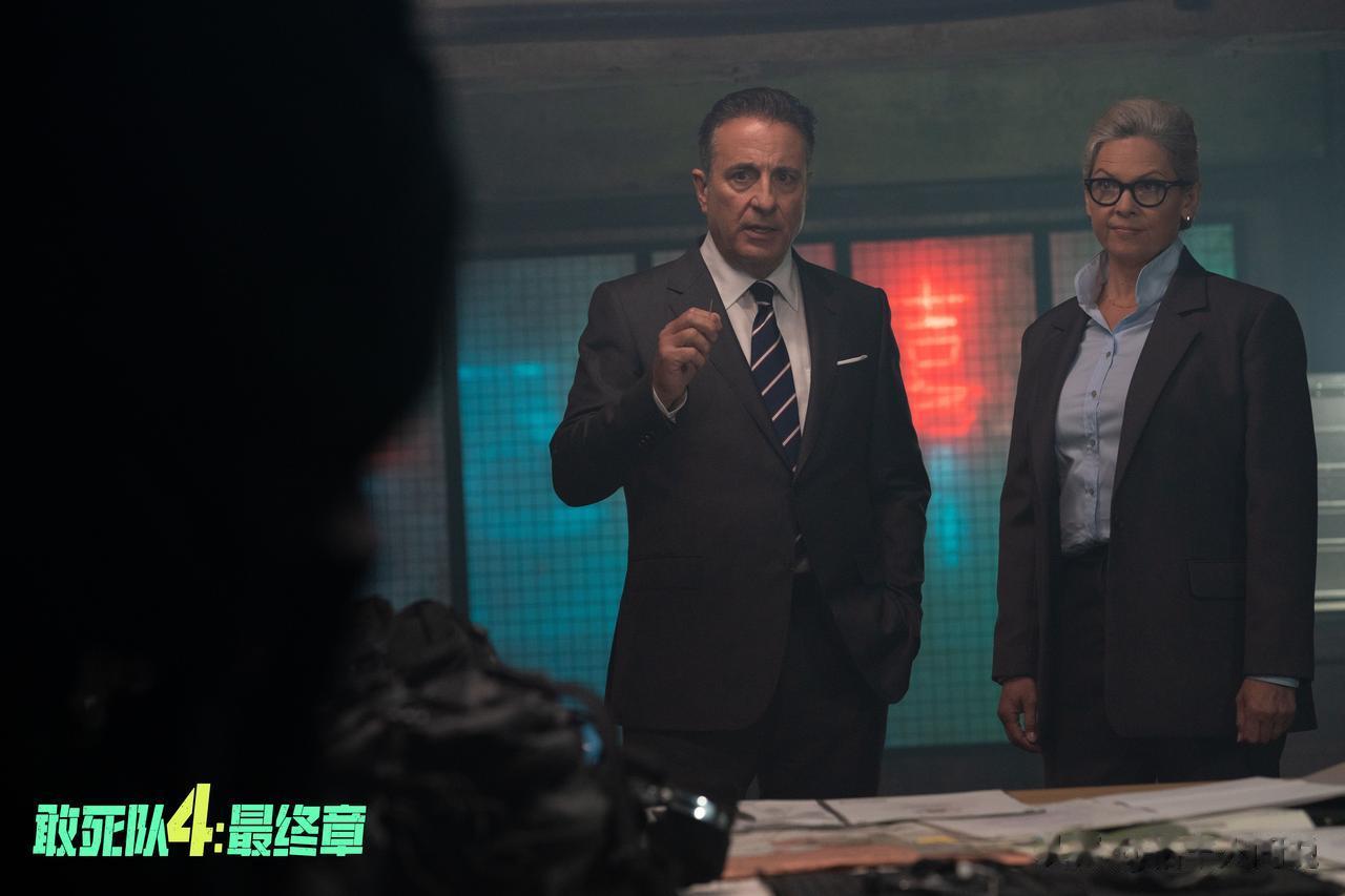 用“炸裂”来形容真的一点都不为过。我们的青春终会逝去，但藏在内心的那股“冲动”还