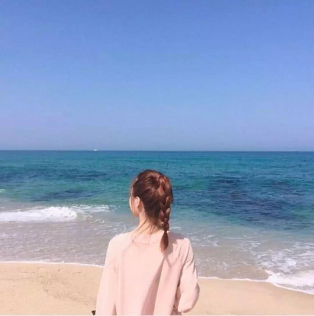 我们怕变故，
怕计划被打乱，
怕突如其来的意外。 

于是时刻紧绷着，
想掌控所