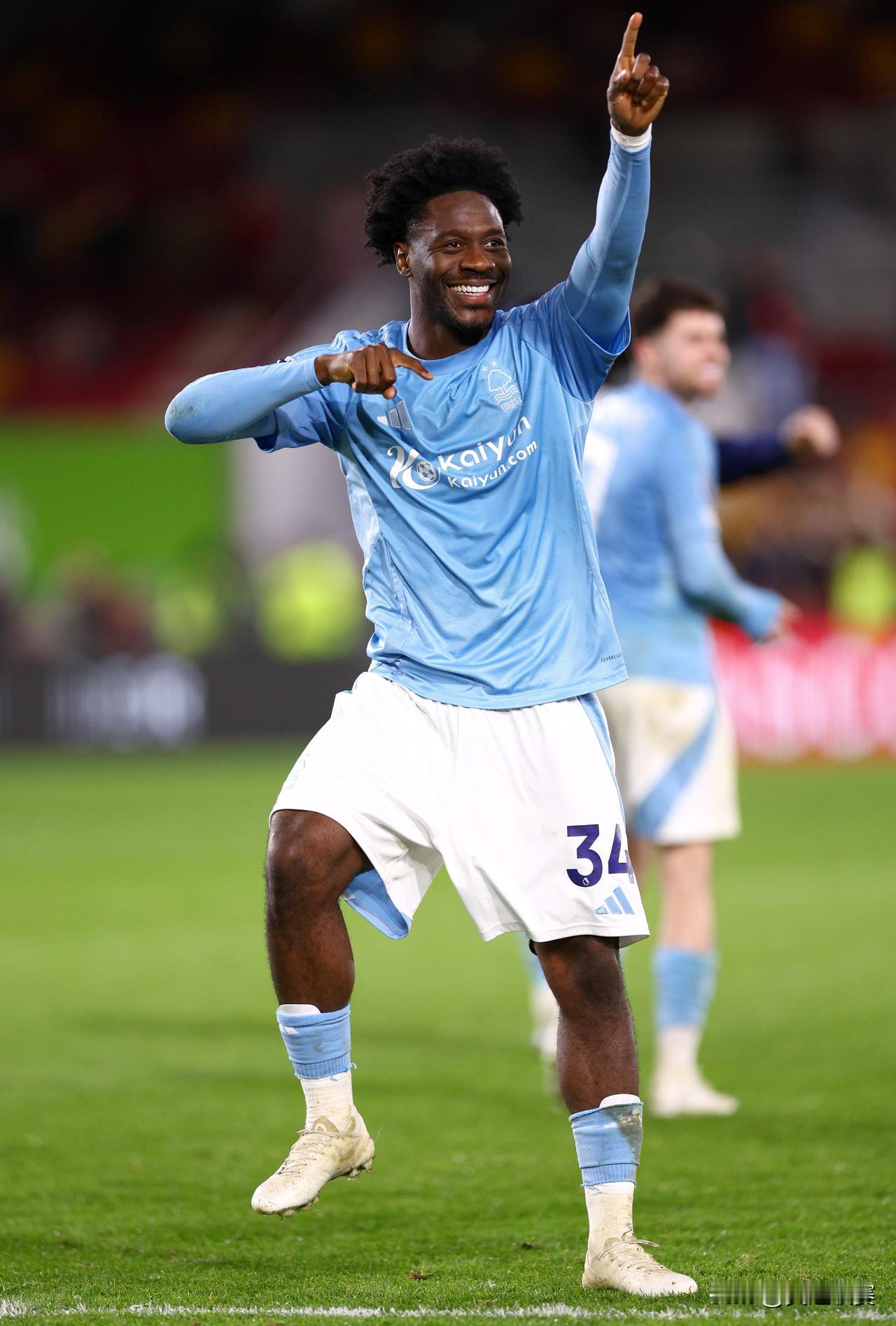 诺丁汉森林 1-0 伊普斯维奇✅
曼城 3-0 诺丁汉森林❌
曼联 2-3 诺丁