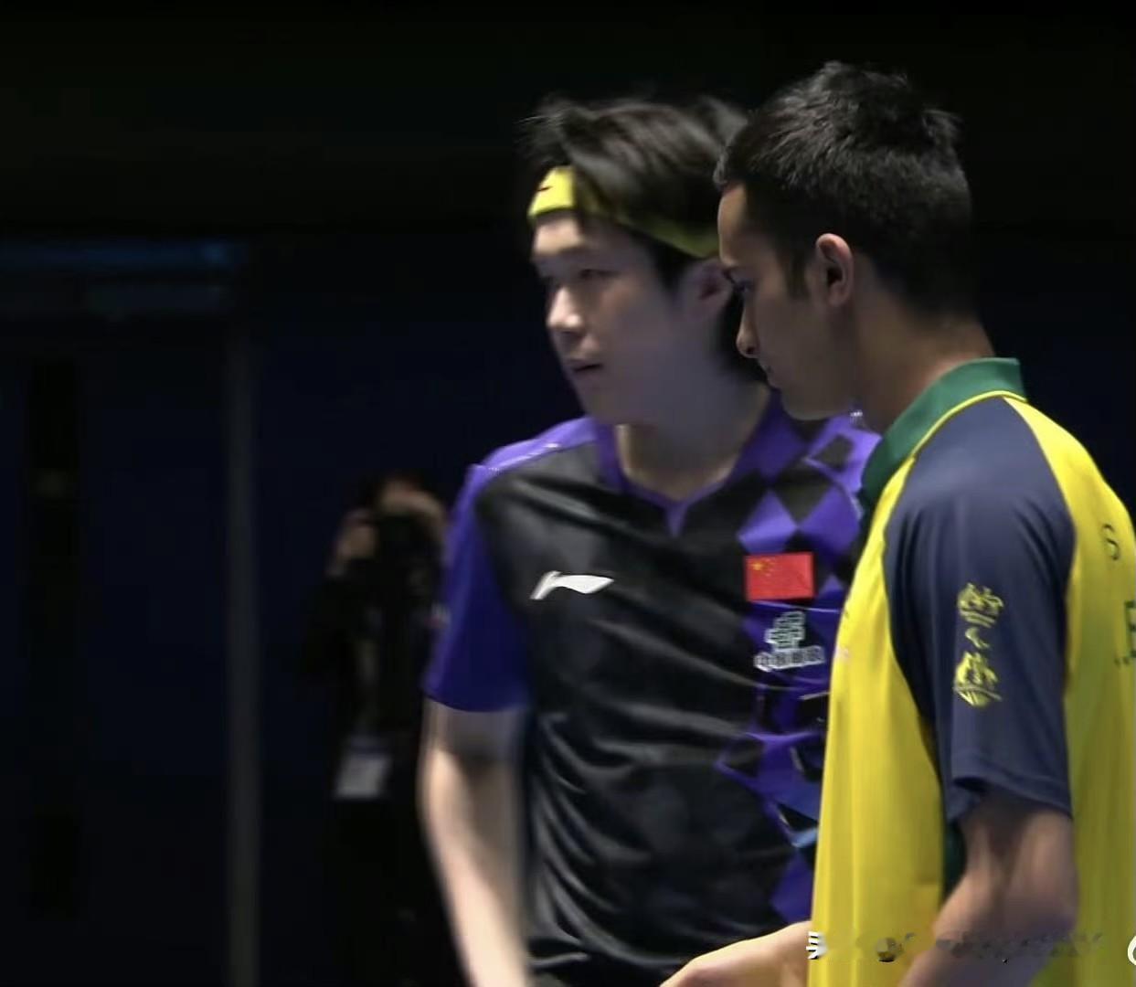 中国男团3-0澳大利亚，顺利晋级到16强。
王楚钦两局仅让对手拿到3分。

伦敦