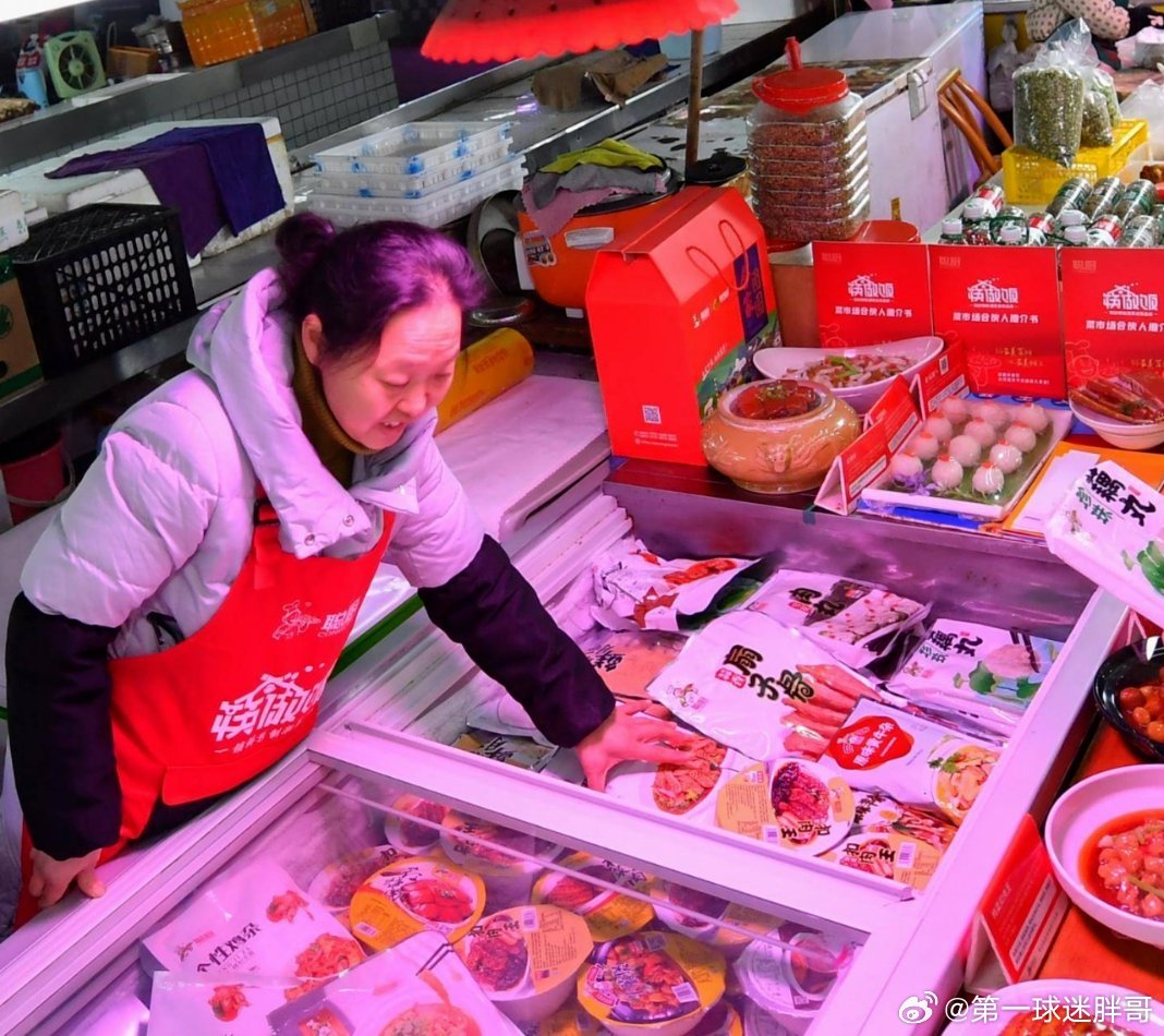 两会观察团建议餐馆标明预制菜让顾客自己选 全国政协委员孙宝国院士近日明确呼吁，餐