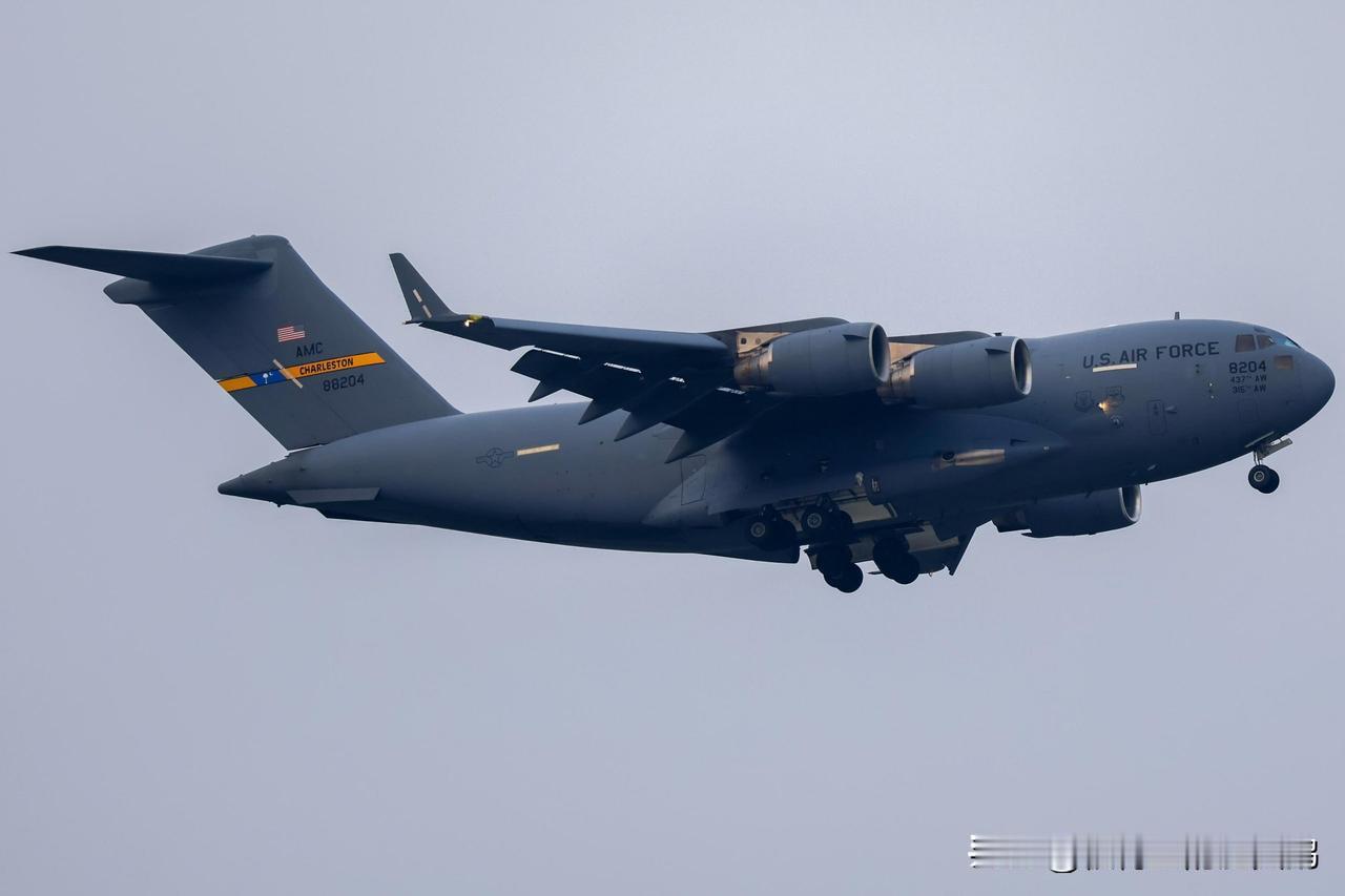 快讯！美国空军两架 C-17 （编号08-8204、05-5140）重型运输机于