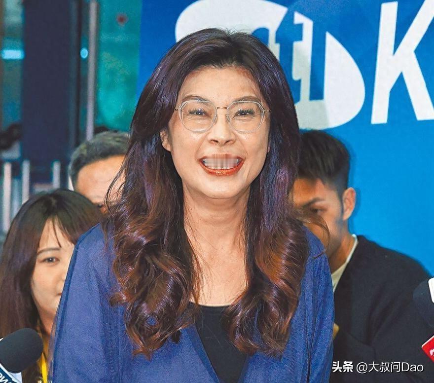 郑丽文出手！国民党新主席5字策略让民进党坐不住了
 
各位老铁，今天咱们聊聊台湾