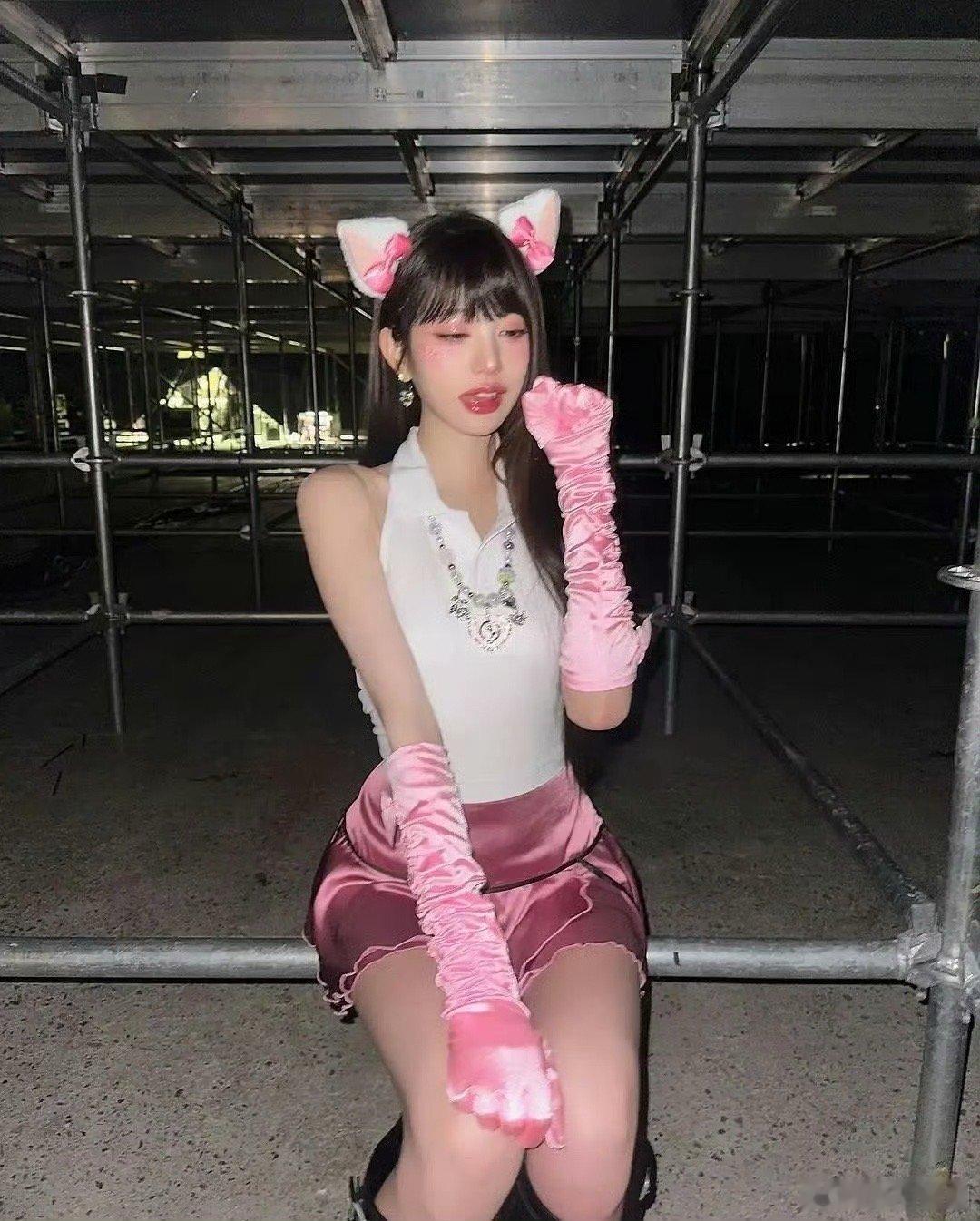 张元英这造型确实是有点过于讨好了 ​​​