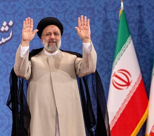 伊朗安全形势持续恶化，各国呼吁本国公民撤离伊朗，而美国、英国等国家则开始加速撤离