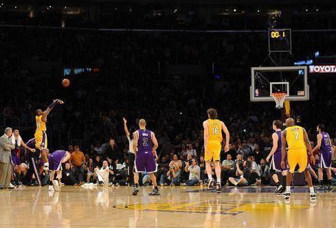 一个NBA球星，对NBA的边线到底能有多敏感？科比无解，雷阿伦精准定位，杜兰特无
