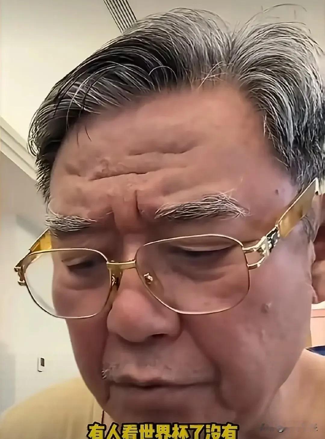 6月12日，74岁的老戏骨李立群 直接忍不了了！
开始吐槽，而他吐槽的点，竟然不