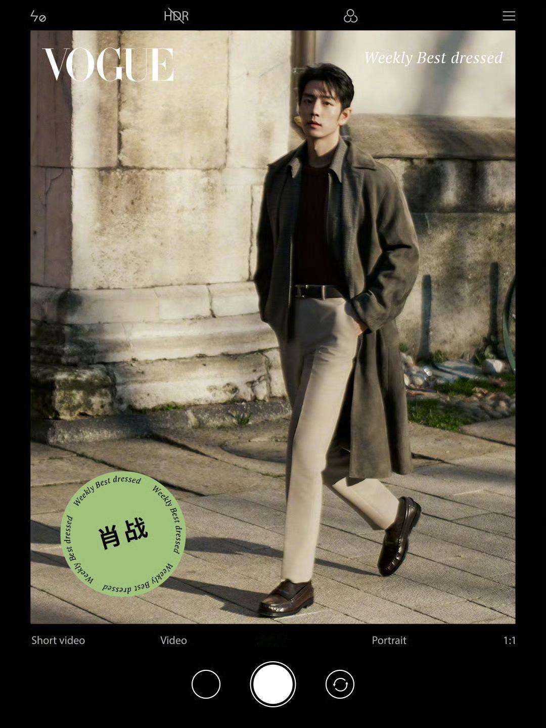 与一起的一个午后，记录下了一些流动的瞬间。VOGUE十月号封面即将上线，敬请期待