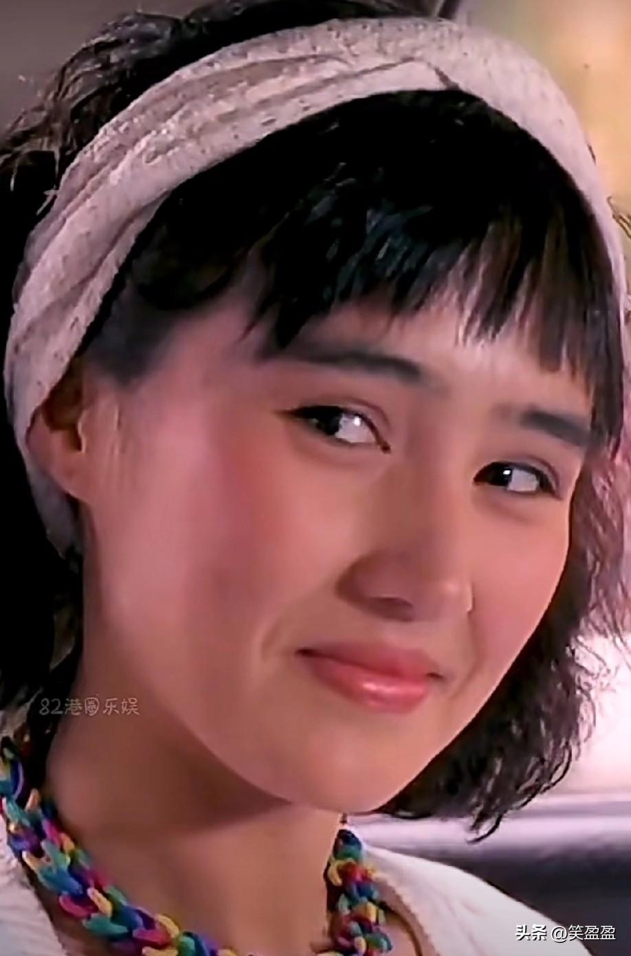 “小甜心”柏安妮是中英马混血儿，父亲是香港名医，16岁就收到保时捷作生日礼物。她