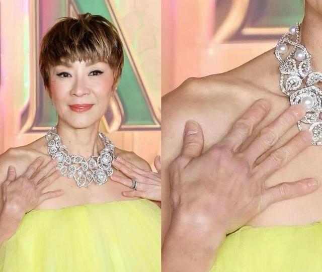 都知道杨紫琼的脚趾外翻严重，没想到她的手指关节也略显粗大。这位武打明星常年习武的