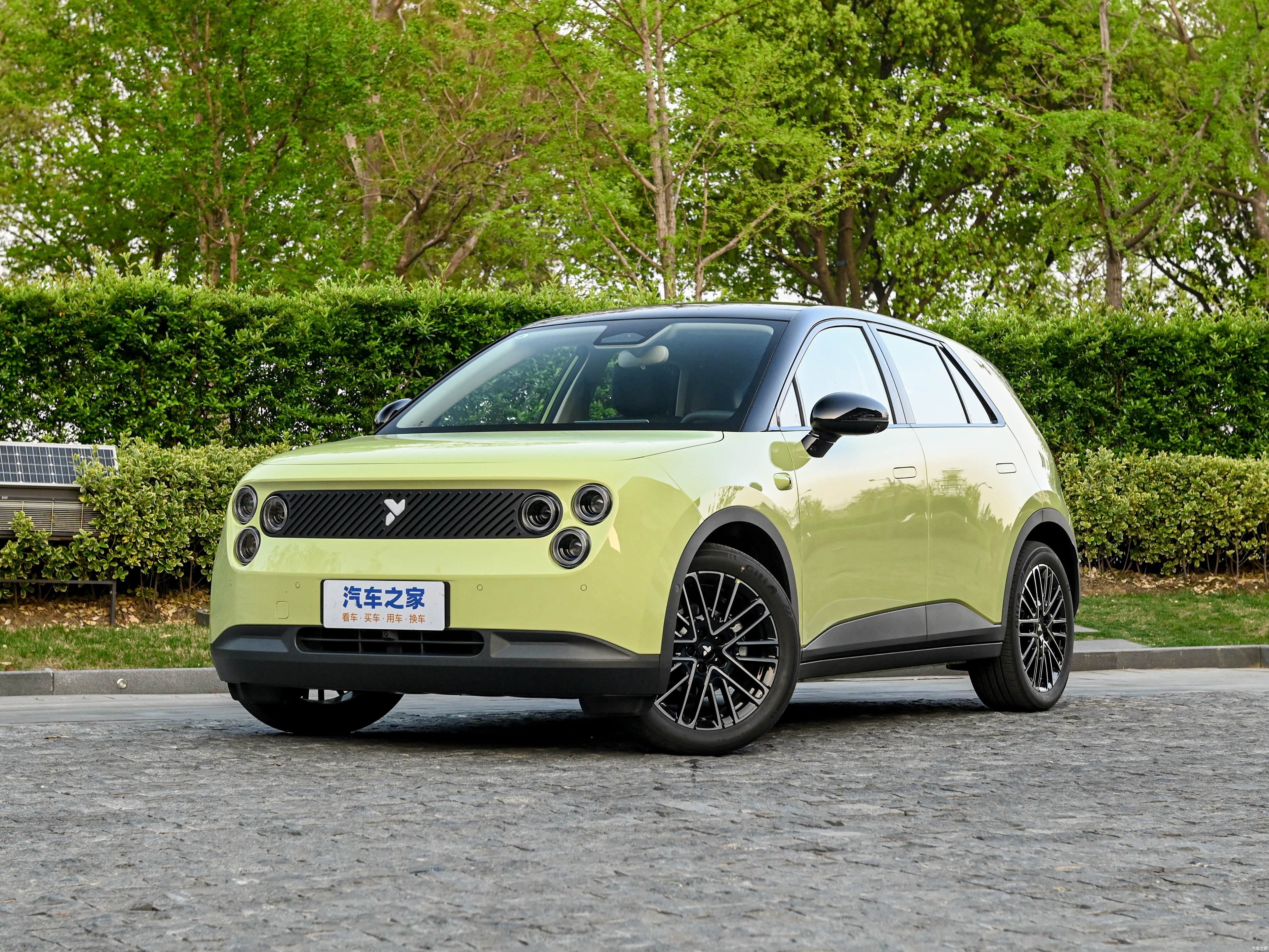 说了那么多《精致电动小车》，有点给自己洗脑了，广州车展夹带私货为自己看看车，萤火