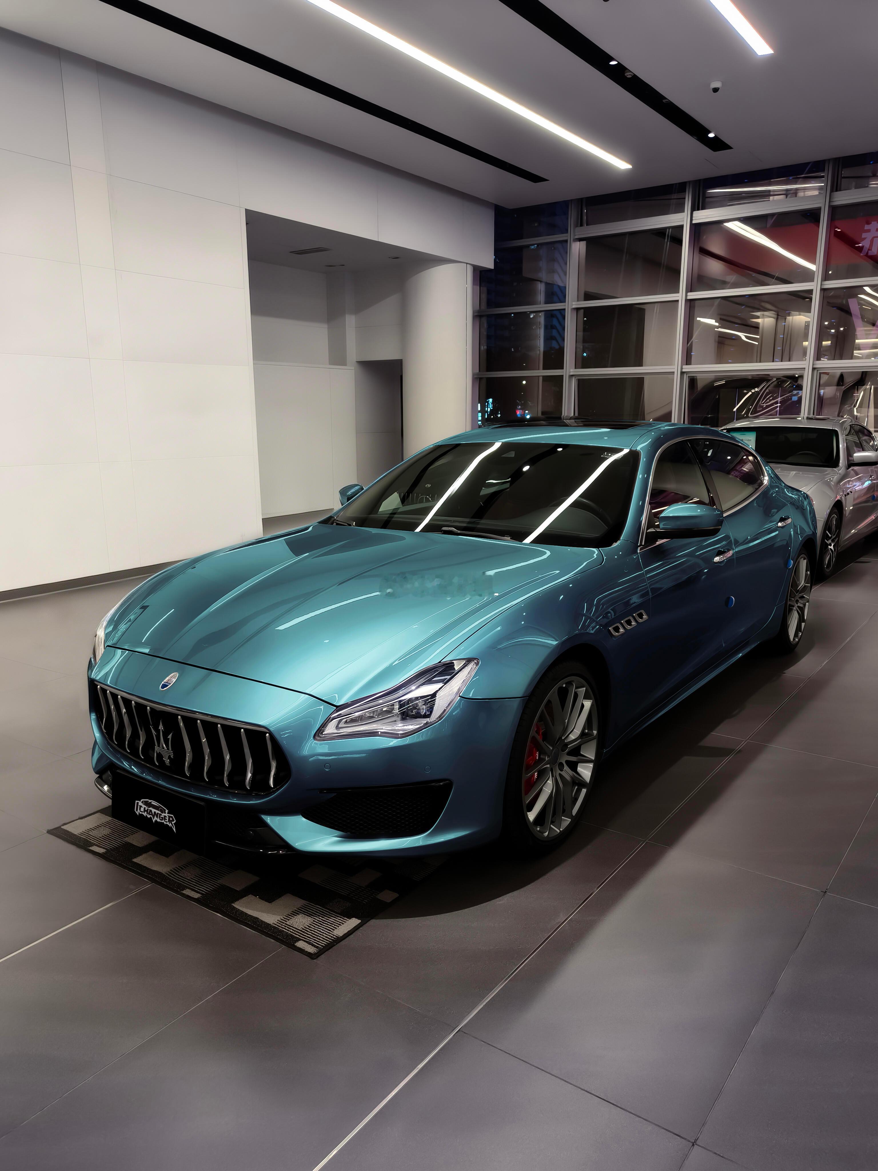 第一次见这么帅的玛莎🤩，这气质真是独一档啊！谁懂！保时捷都给不了我这种感觉！太