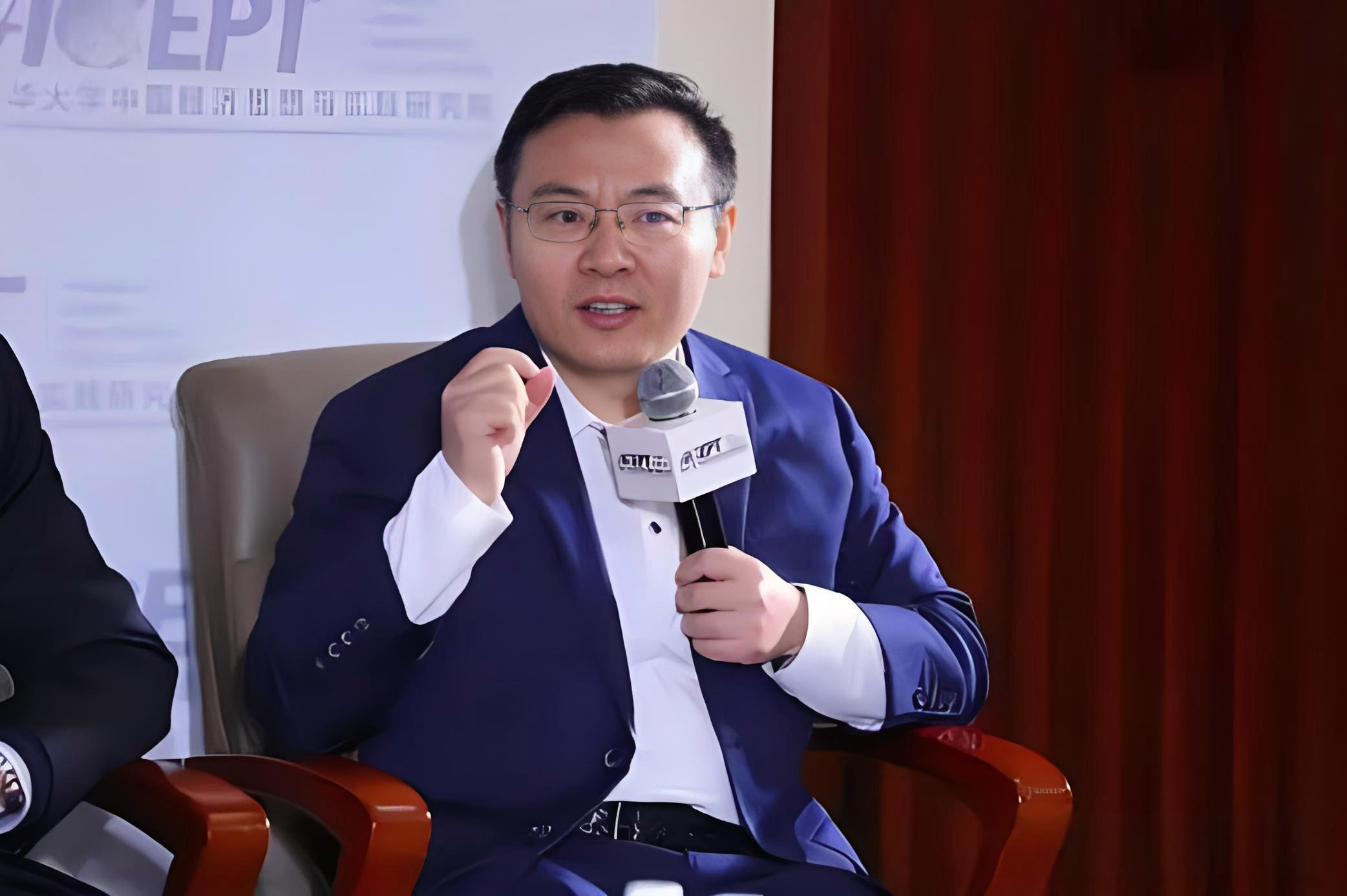 今年股民亏损最严重的是，听机构和专家忽悠，20天前从老登股转到小登股的那批散户。