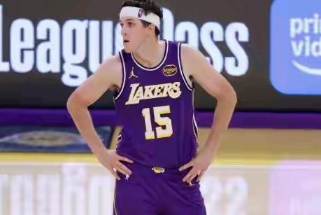 湖人这个赛季夺冠没戏了，天真的塌了，据美媒爆料，湖人球星里夫斯左小腿拉伤检查结果