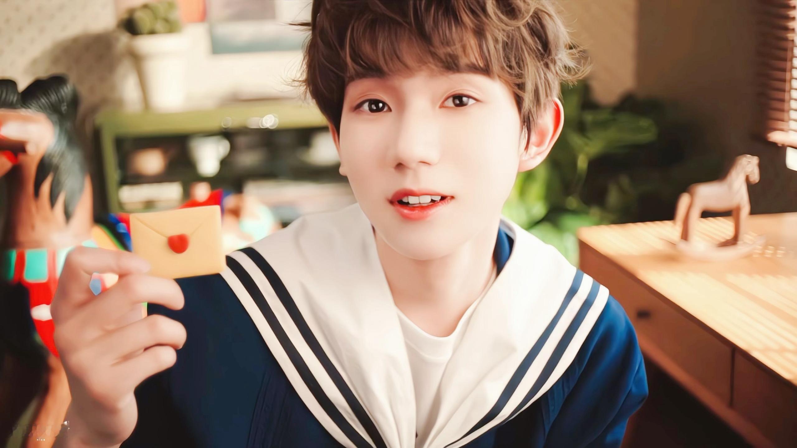 复读 王源就是全世界最适合小卷毛的人 