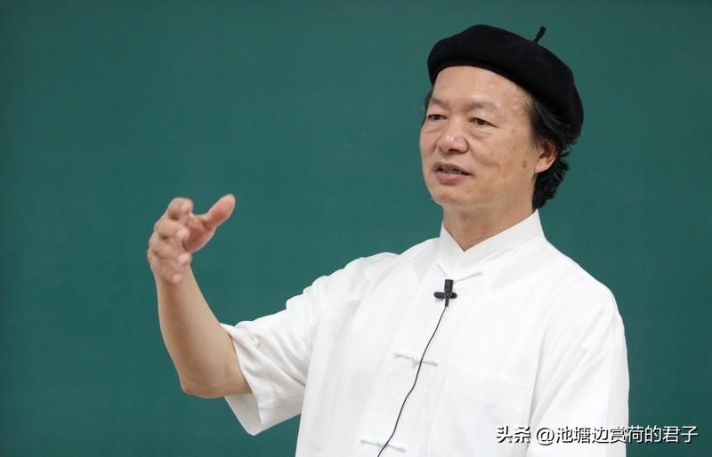 儒学在当今中国用处可大了。它是以孔子为代表，强调“仁、礼、义、智”的思想体系。