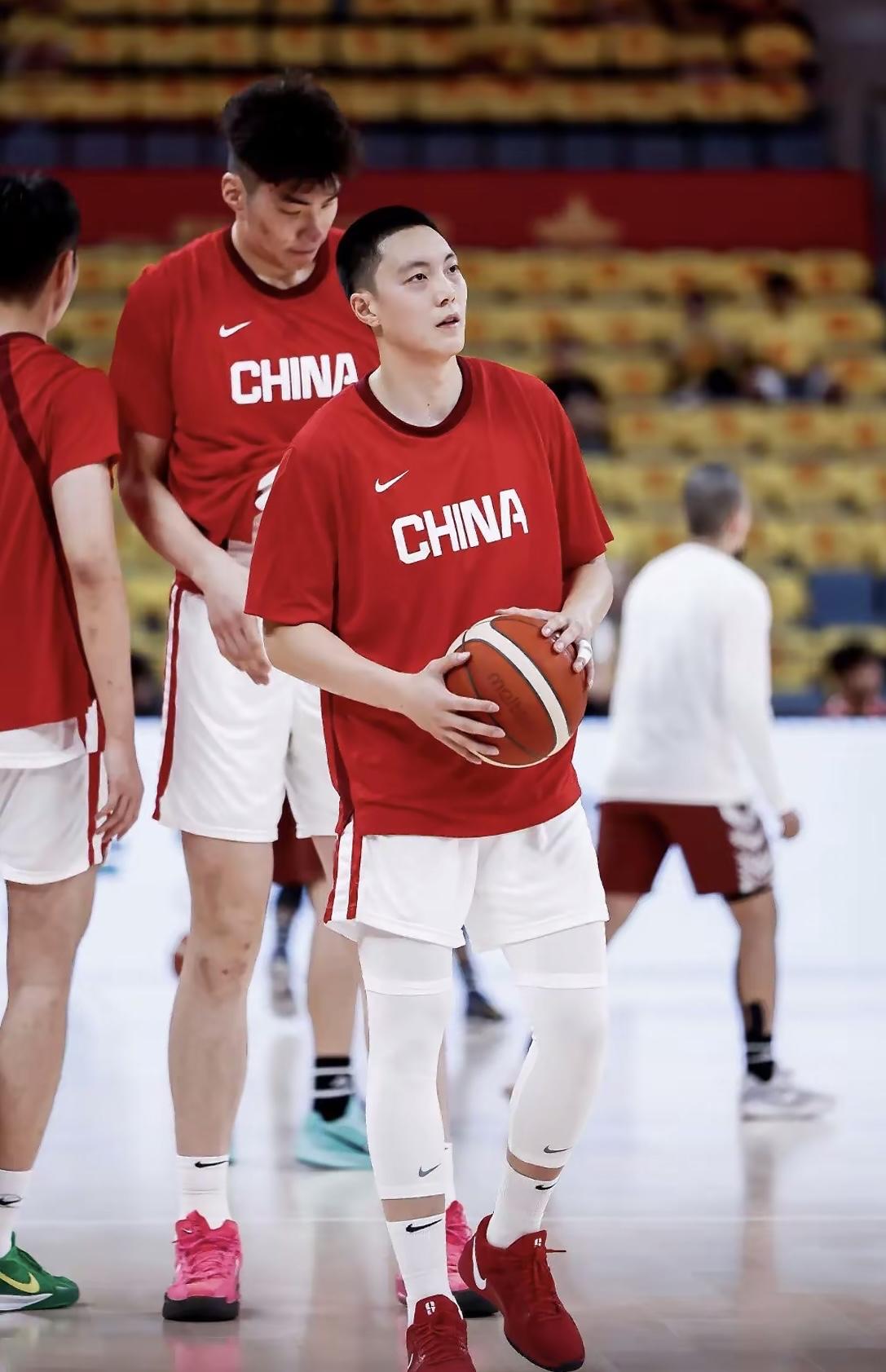 今晚中国男篮VS乌拉圭12人名单出炉，胡明轩、焦泊乔入选，崔永熙无缘
佛山顺德热